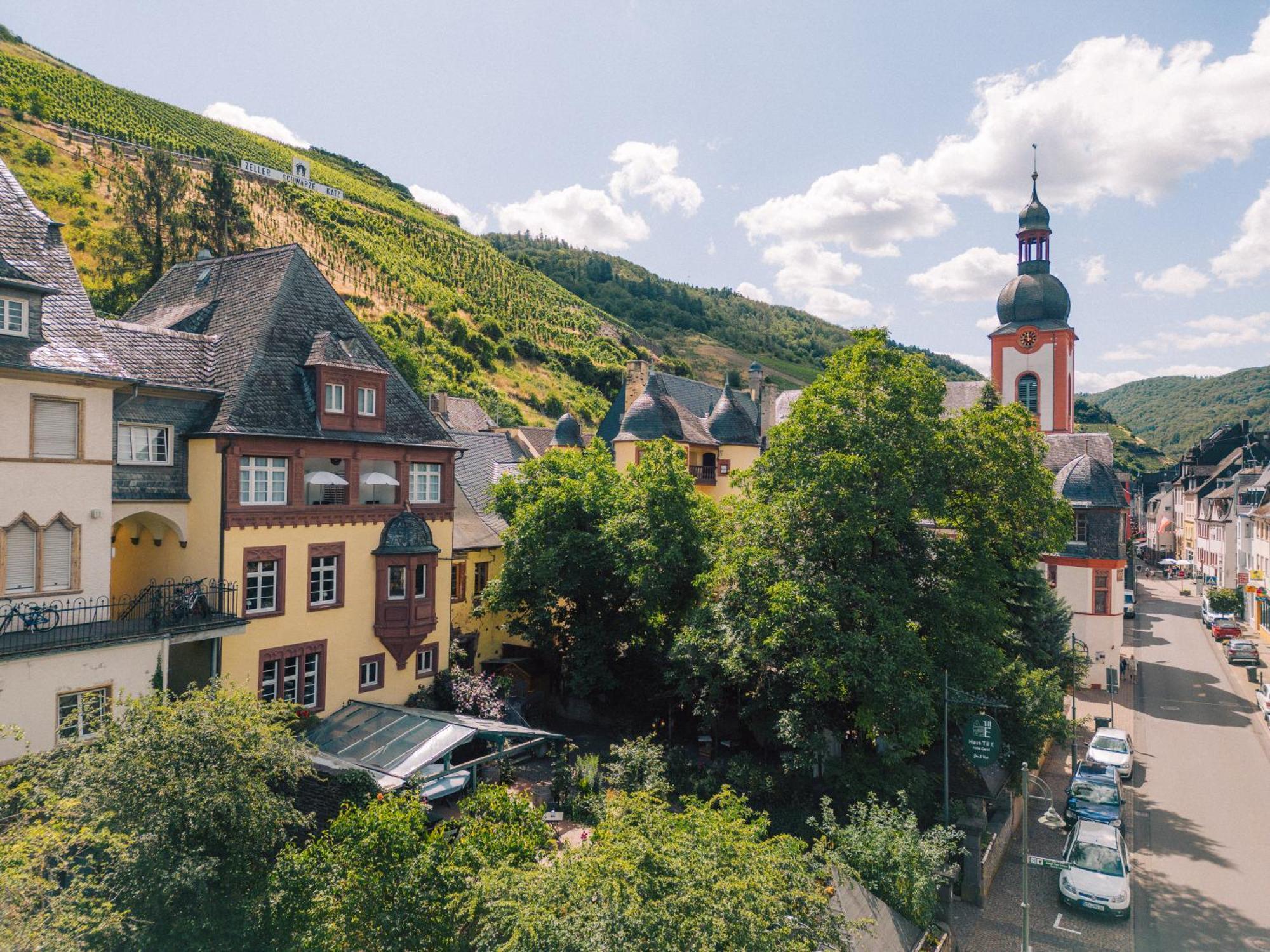 Haus Till E Hotel Zell an der Mosel Exterior foto