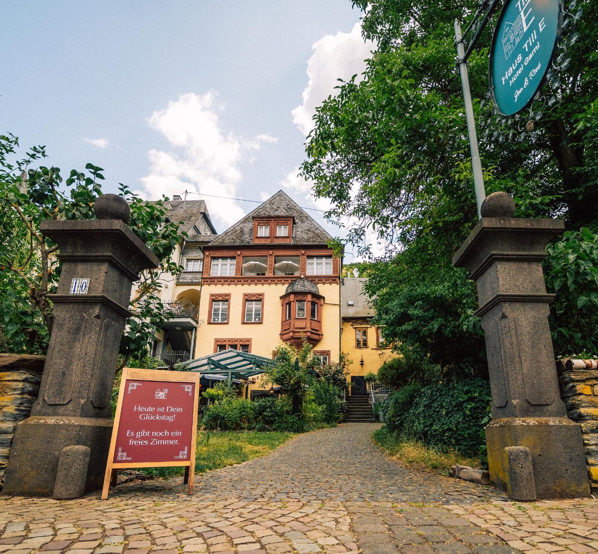 Haus Till E Hotel Zell an der Mosel Exterior foto